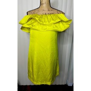 BCBGMaxazria atlas material light lemon dress. Size S.